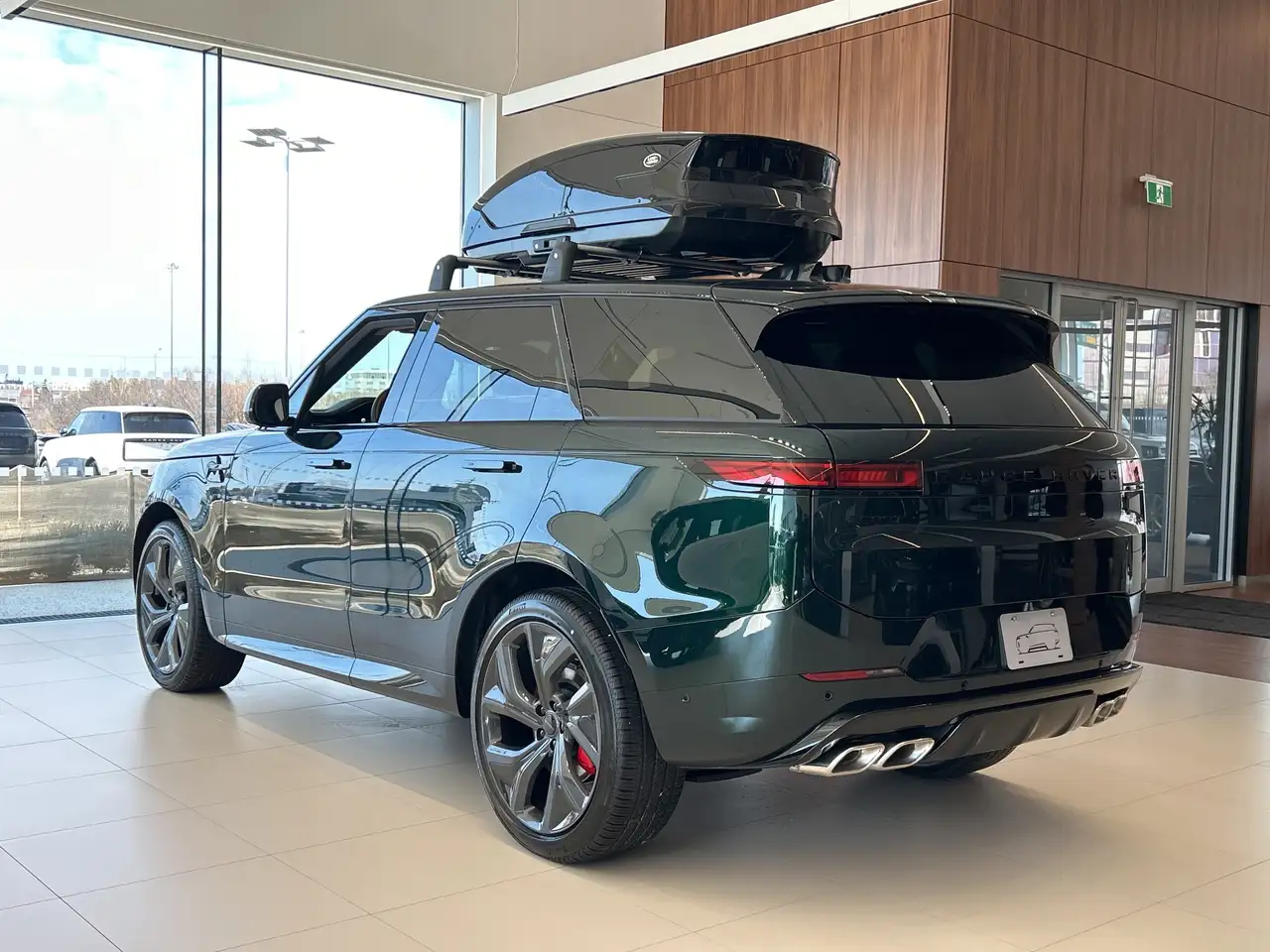 Land Rover Range Rover Sport - Image 3