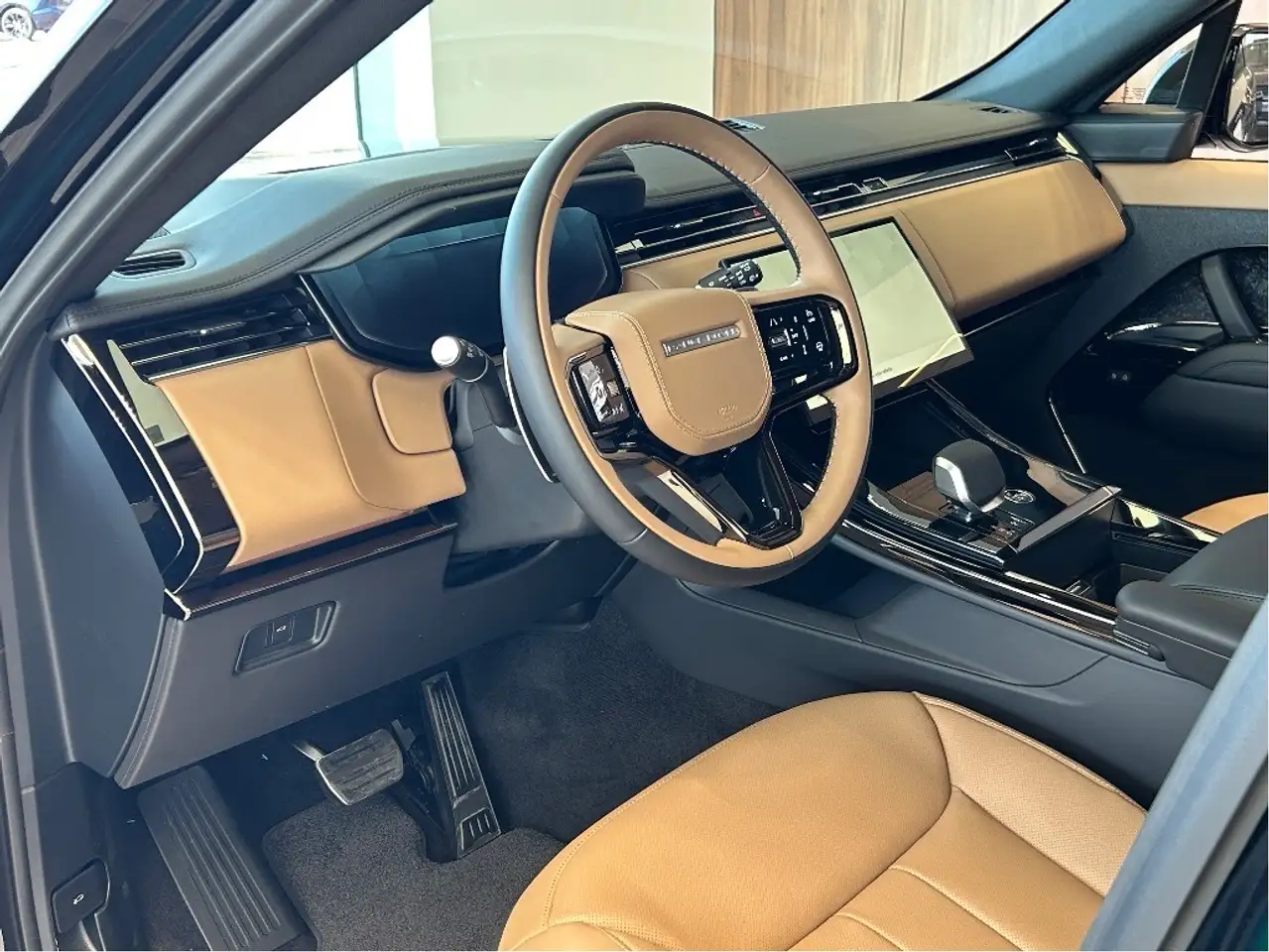 Land Rover Range Rover Sport - Image 10