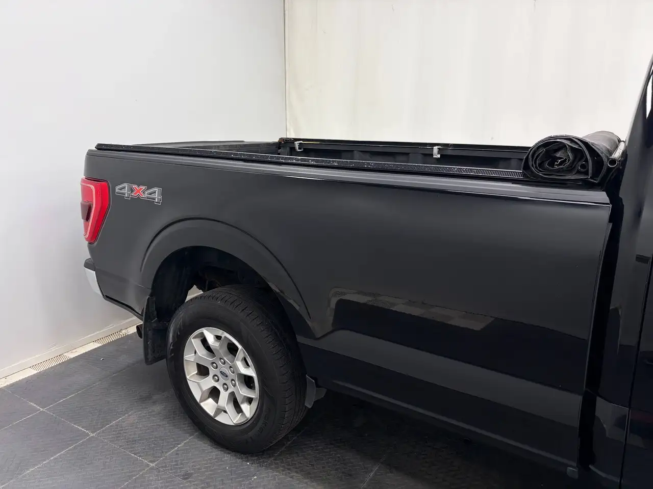 Ford F-150 - Image 12