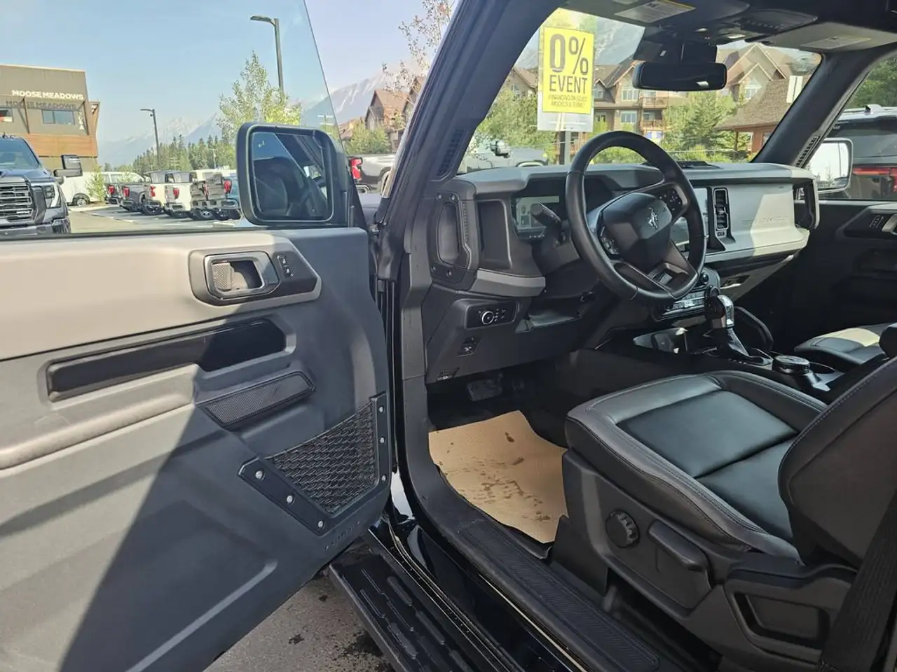 Ford Bronco - Image 11