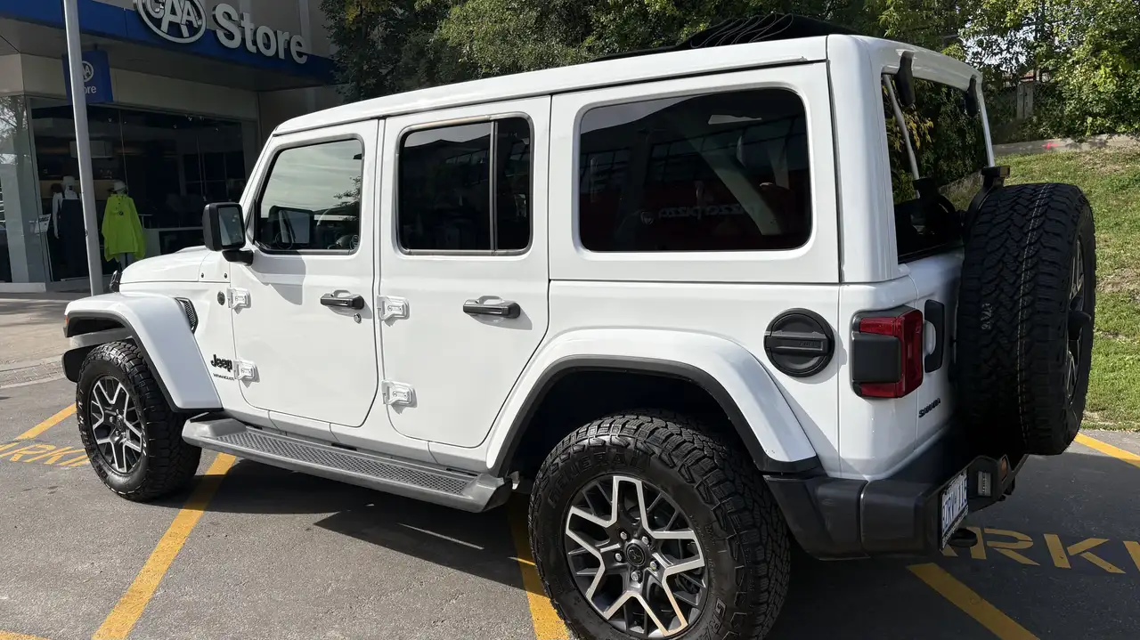 Jeep Wrangler - Image 5