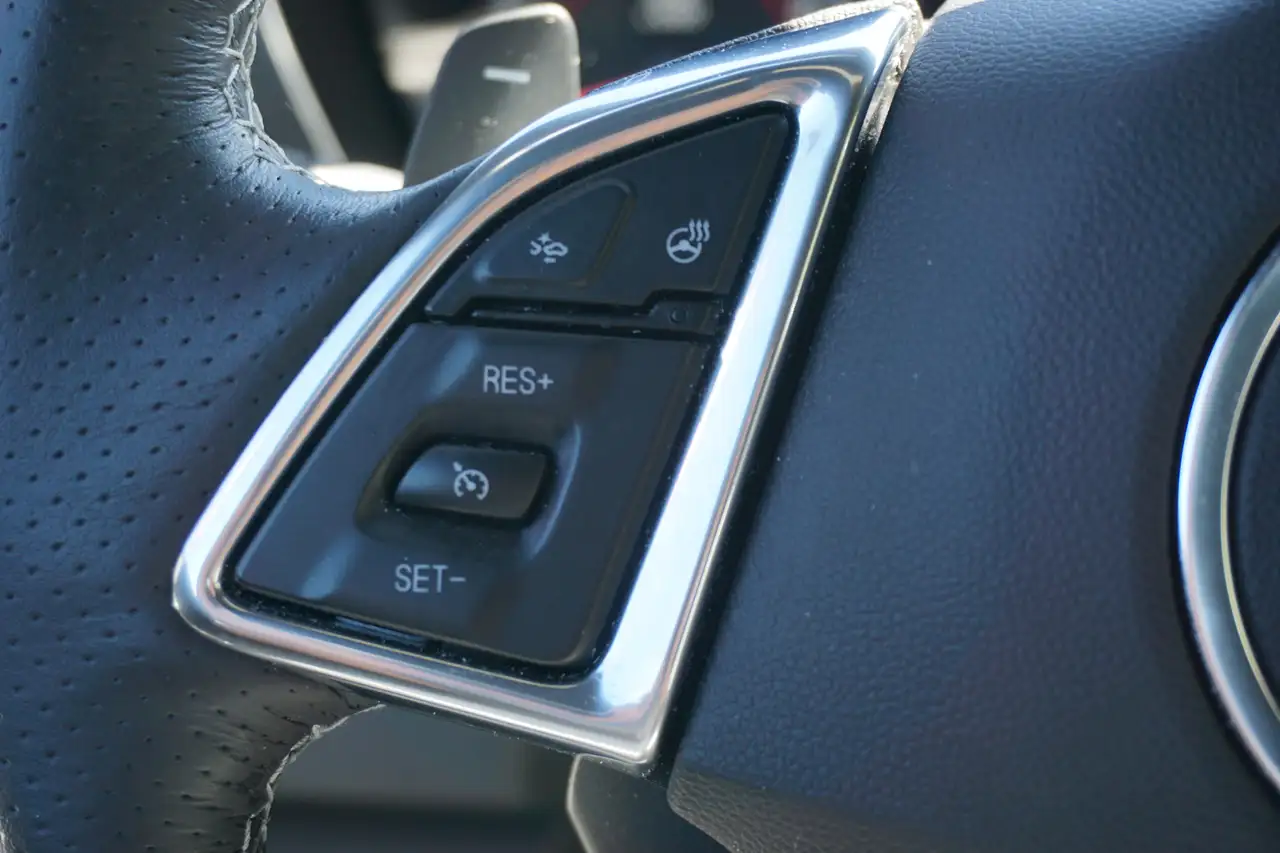 Chevrolet Camaro - Image 17