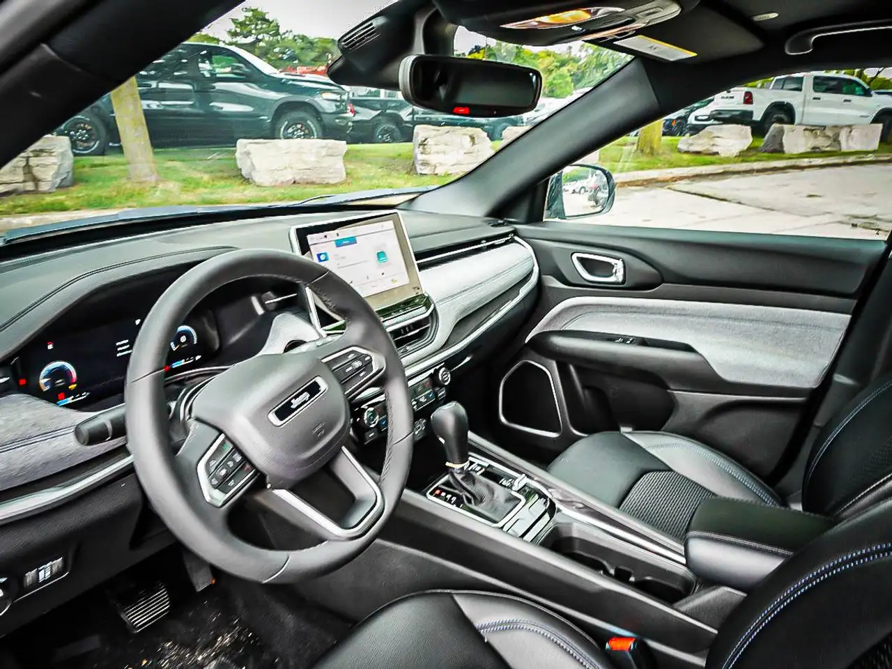 Jeep Compass - Image 14