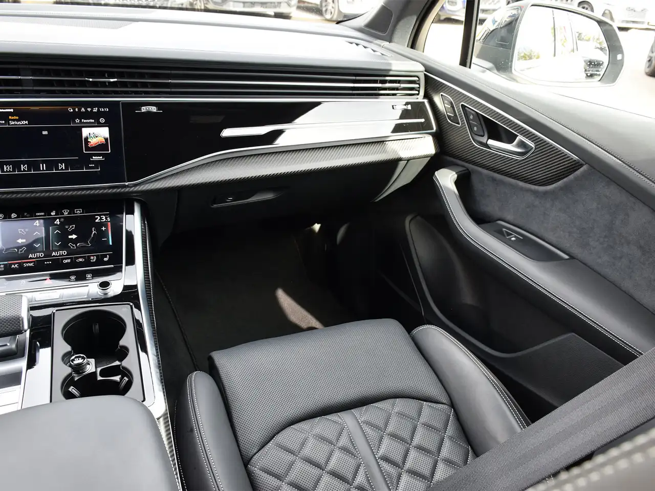 Audi SQ7 - Image 21