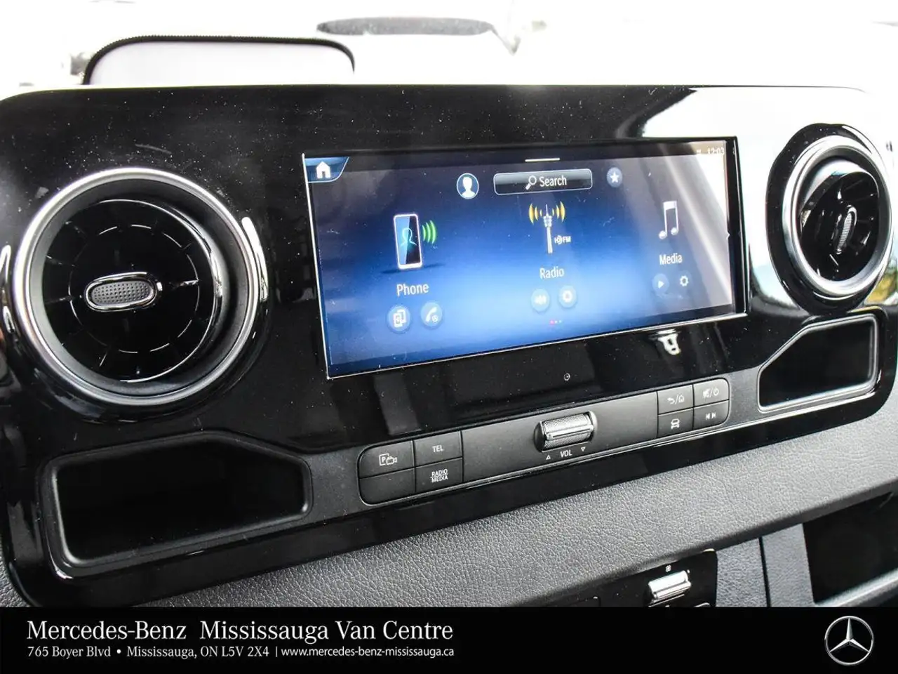 Mercedes-Benz Sprinter - Image 21