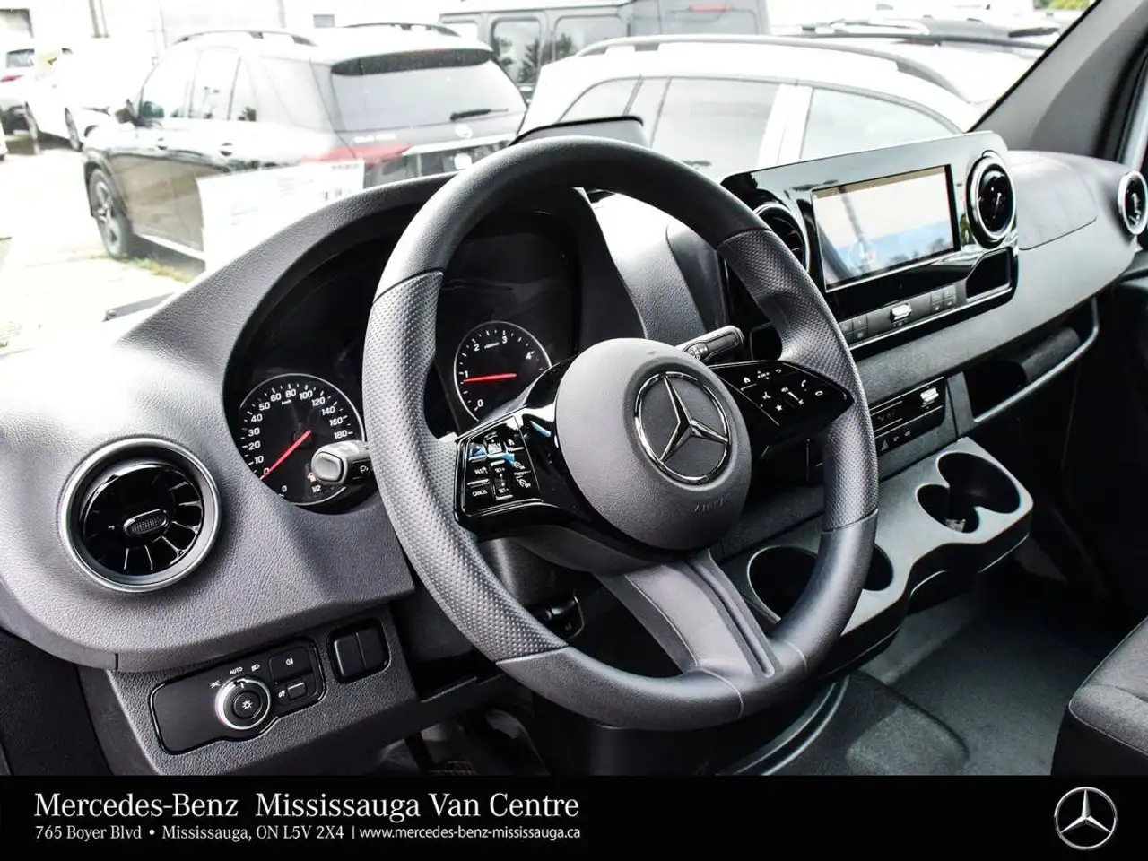 Mercedes-Benz Sprinter - Image 11