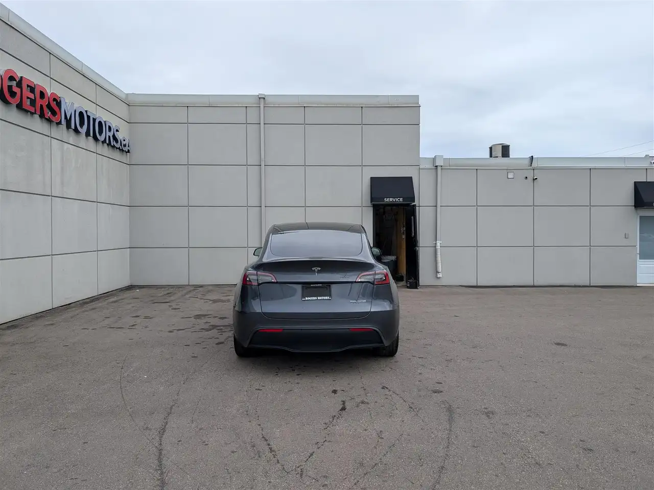 Tesla Model Y - Image 4