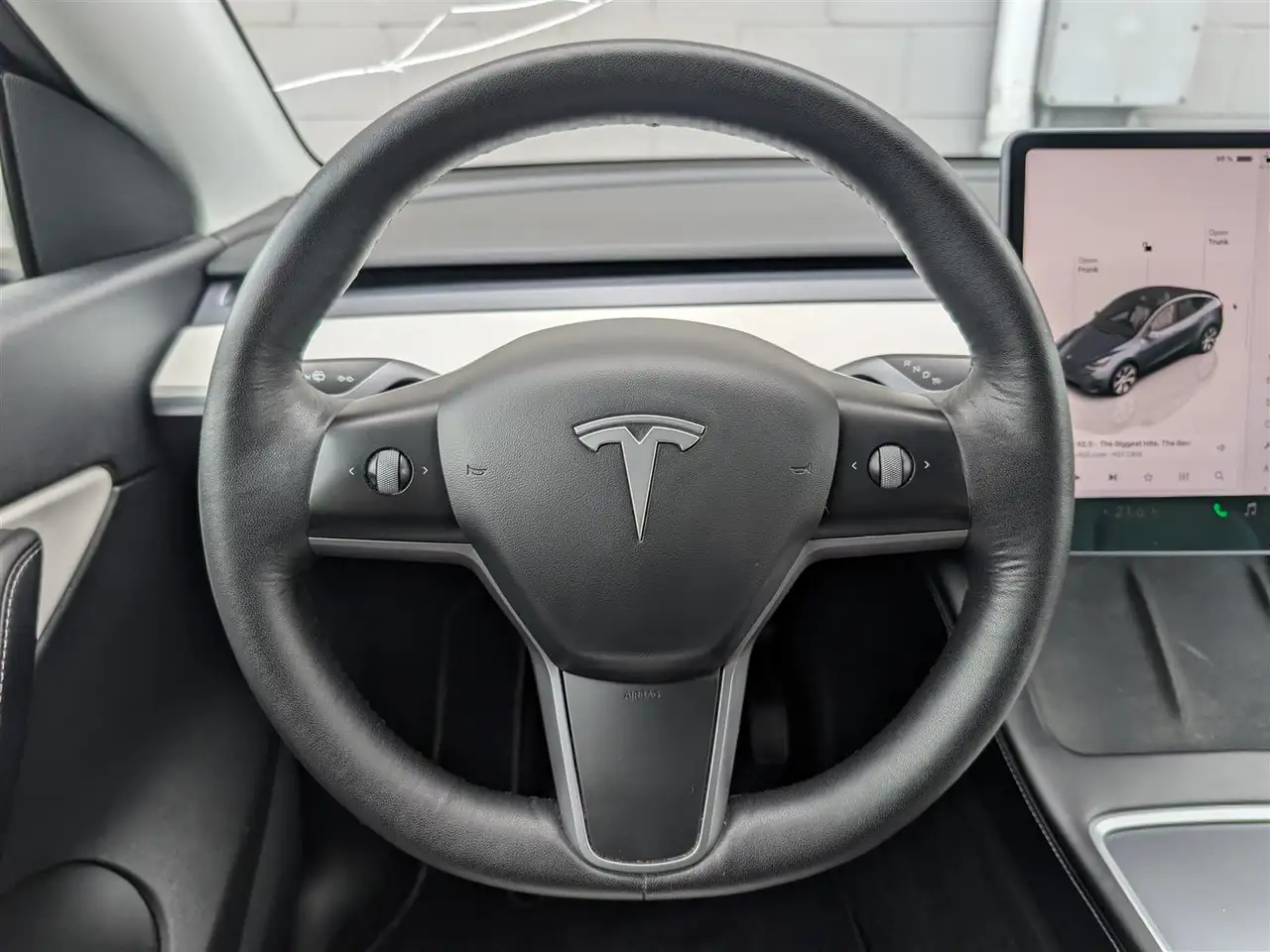 Tesla Model Y - Image 11