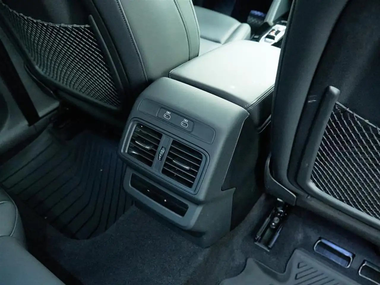 Audi Q5 - Image 23