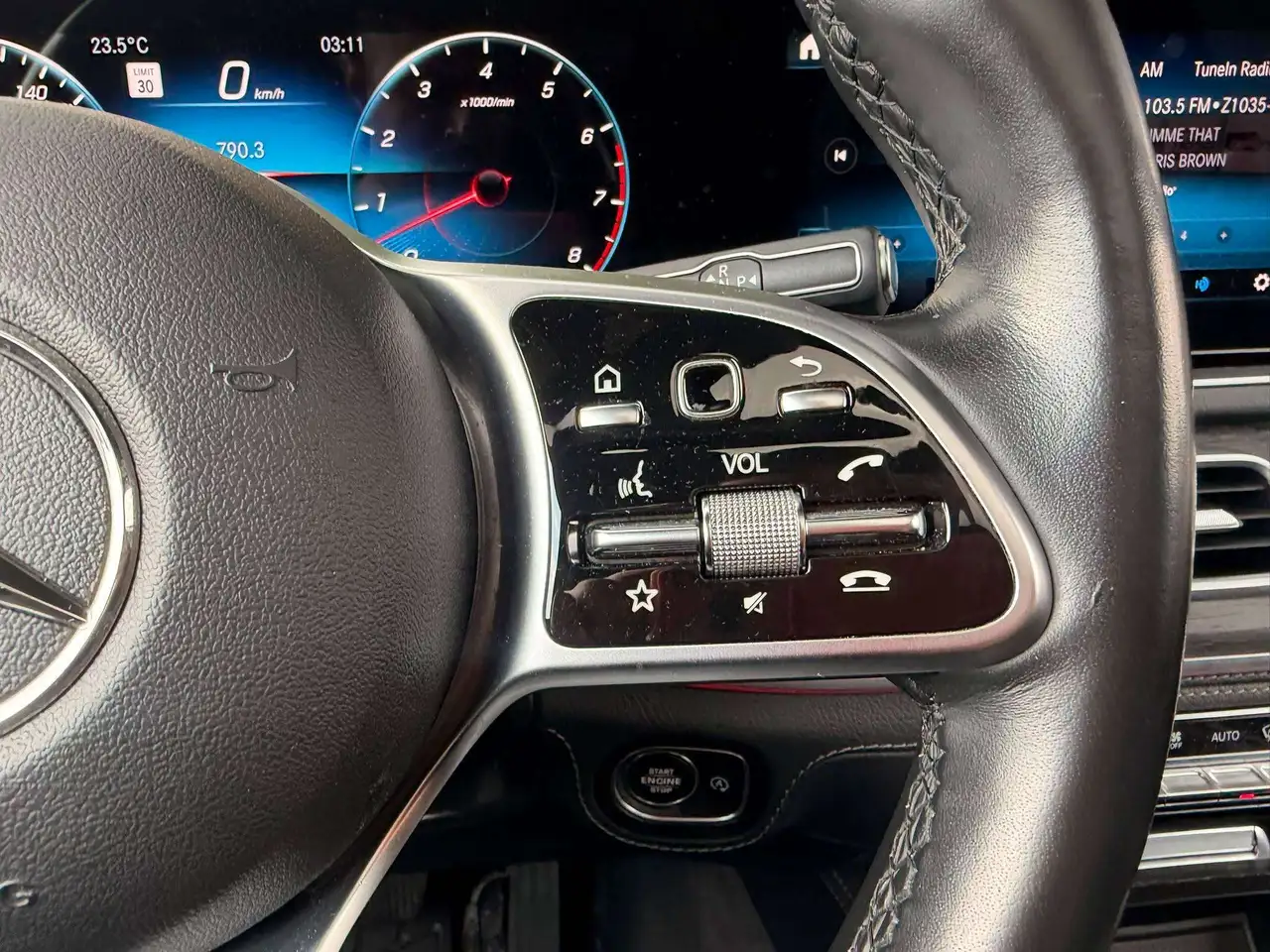 Mercedes-Benz GLE - Image 11