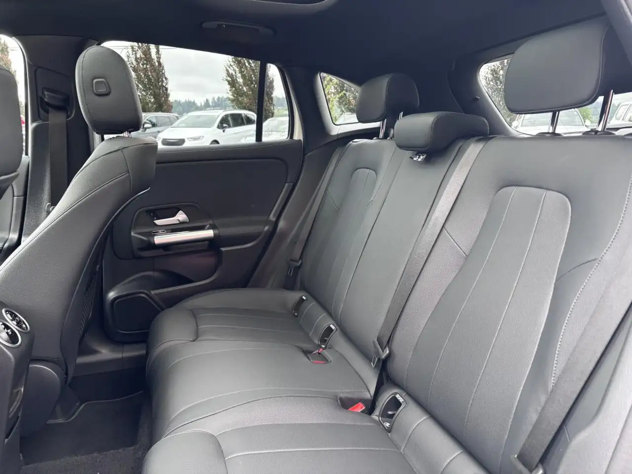 Mercedes-Benz GLA - Image 14