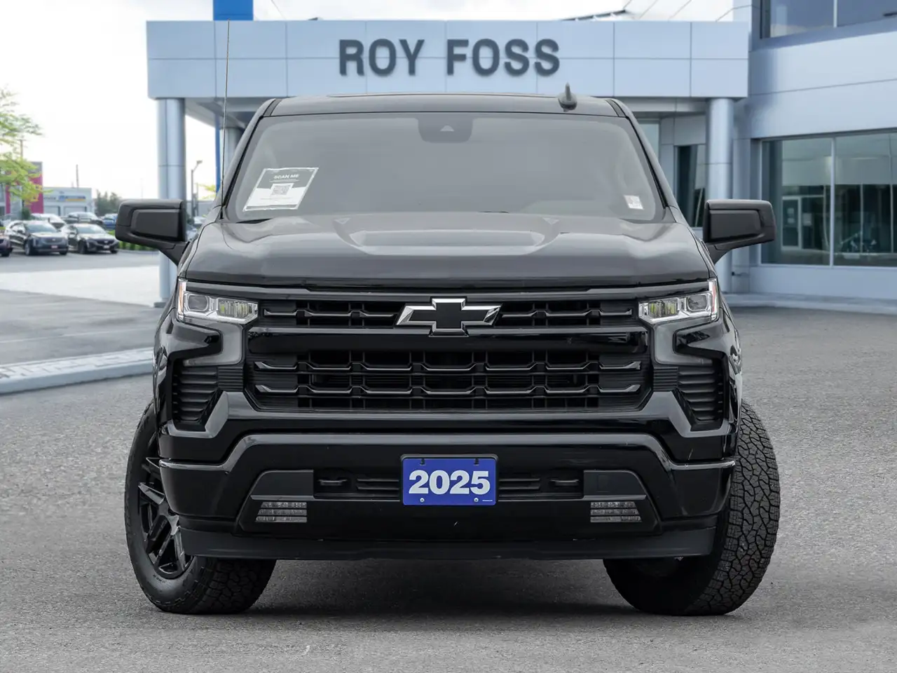 Chevrolet Silverado 1500 - Image 2
