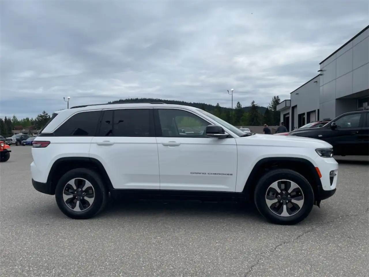 Jeep Grand Cherokee - Image 6