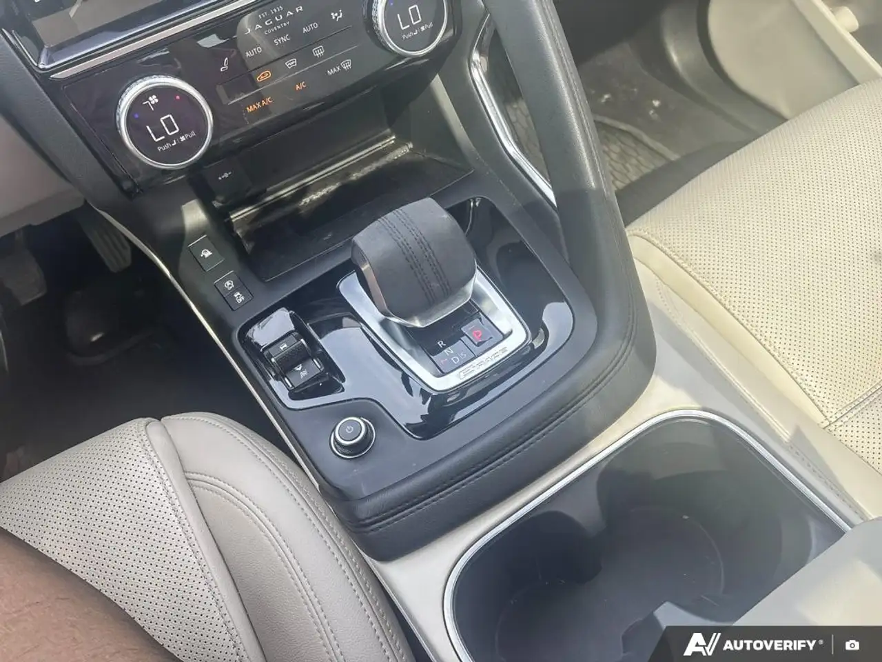 Jaguar E-Pace - Image 18