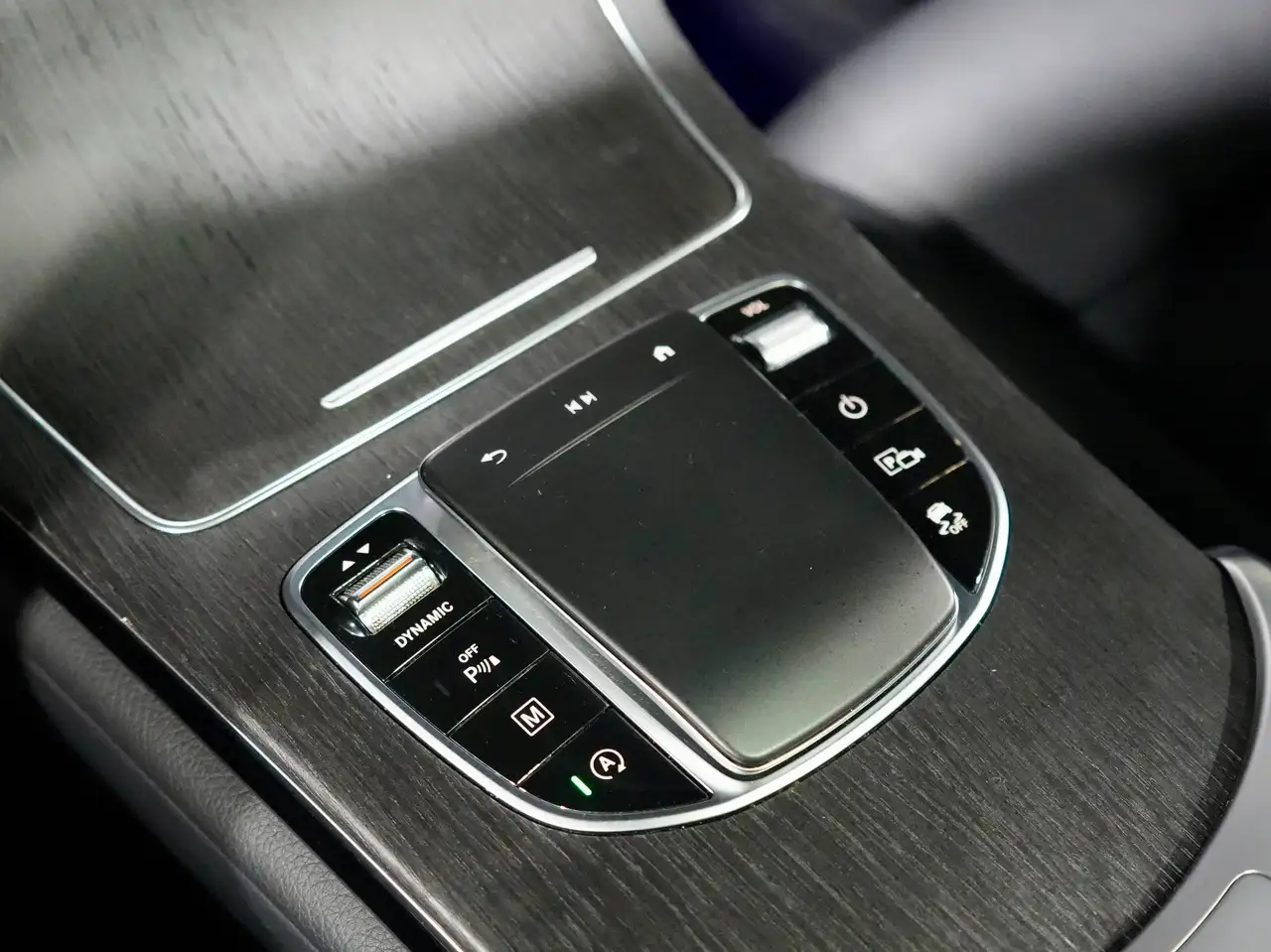 Mercedes-Benz GLC - Image 18