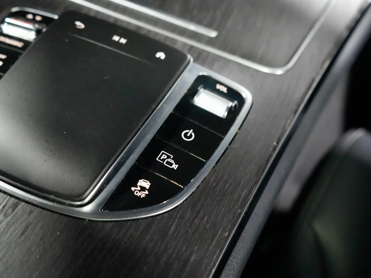 Mercedes-Benz GLC - Image 20