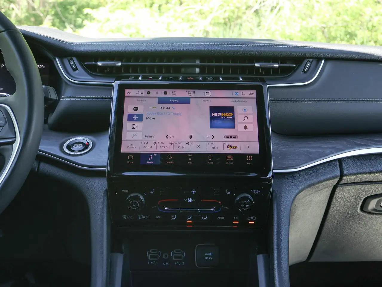 Jeep Grand Cherokee - Image 29