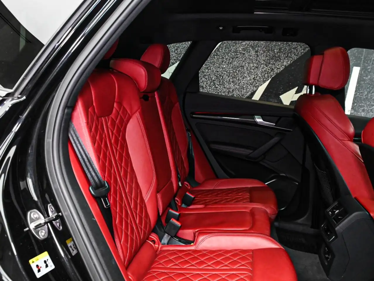 Audi SQ5 - Image 10