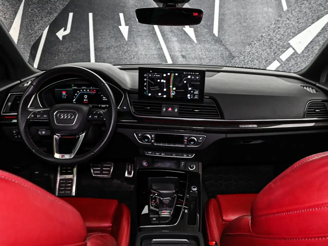Audi SQ5 - Image 8