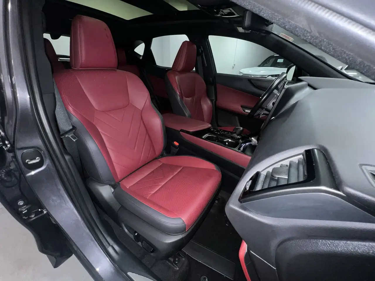 Lexus NX - Image 11