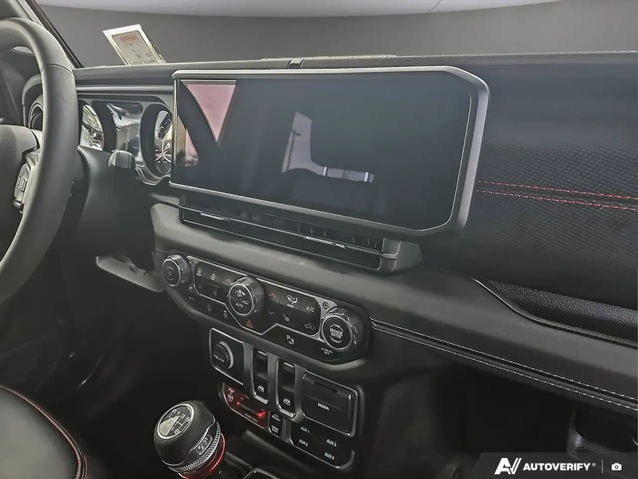 Jeep Wrangler - Image 19