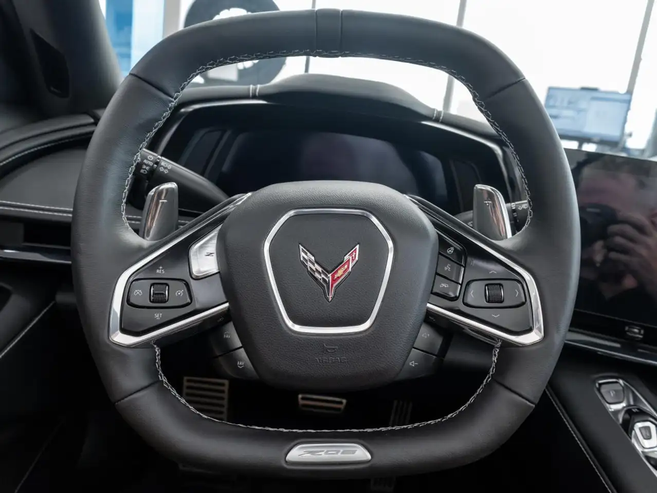 Chevrolet Corvette - Image 16