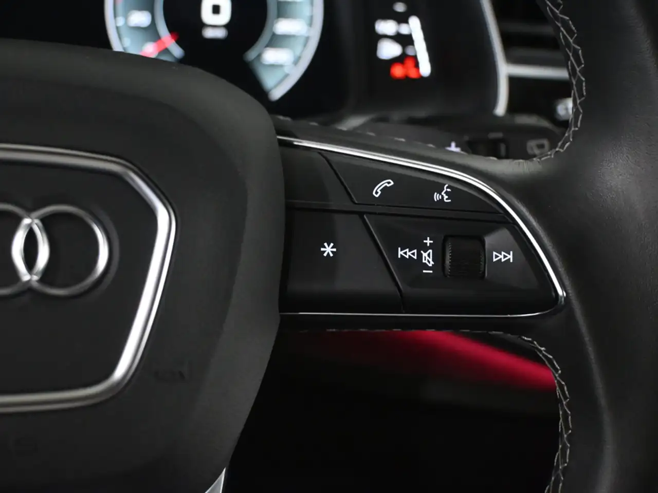Audi Q8 - Image 16