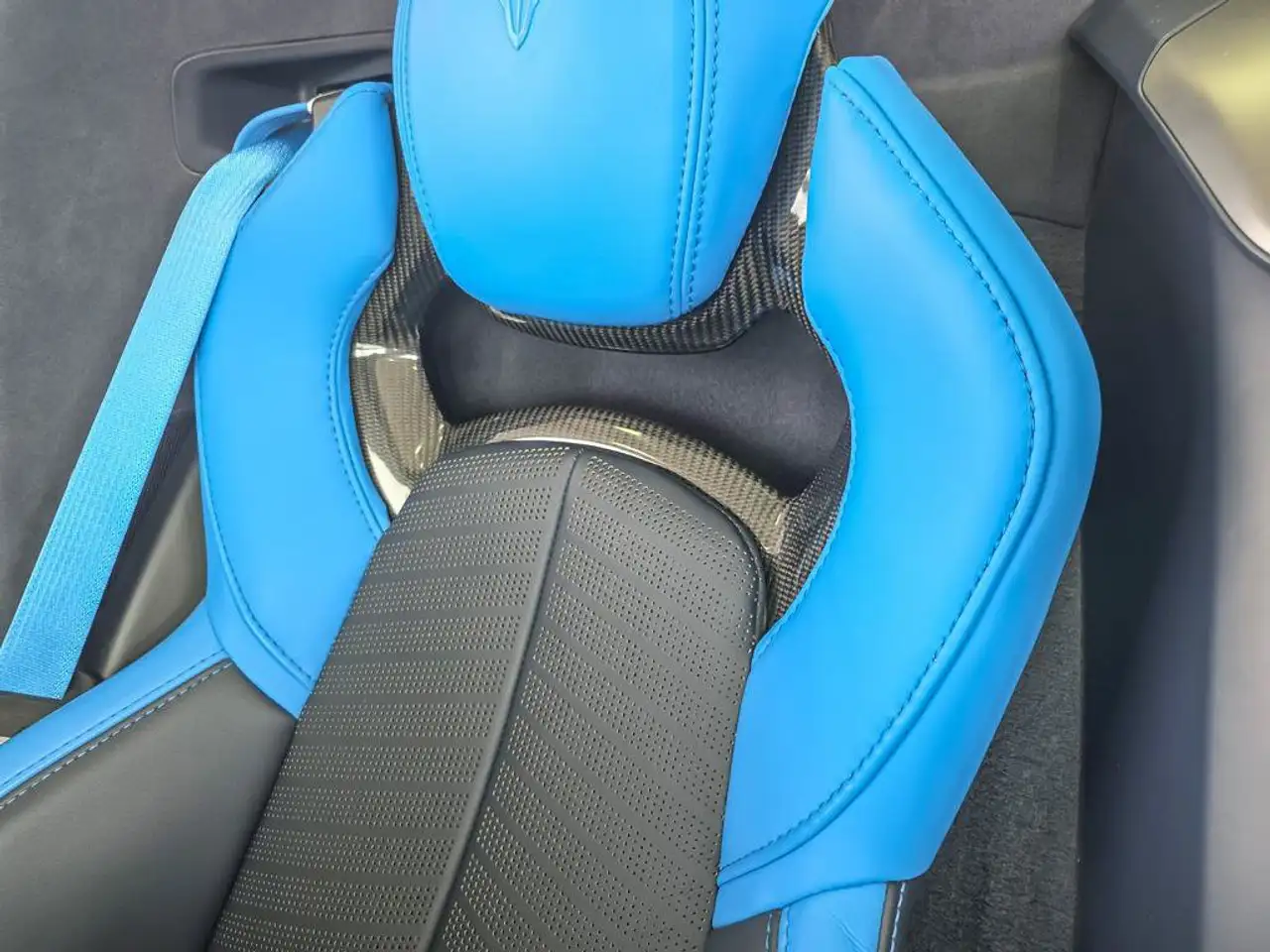 Chevrolet Corvette - Image 19