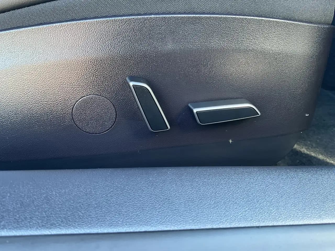 Tesla Model 3 - Image 28
