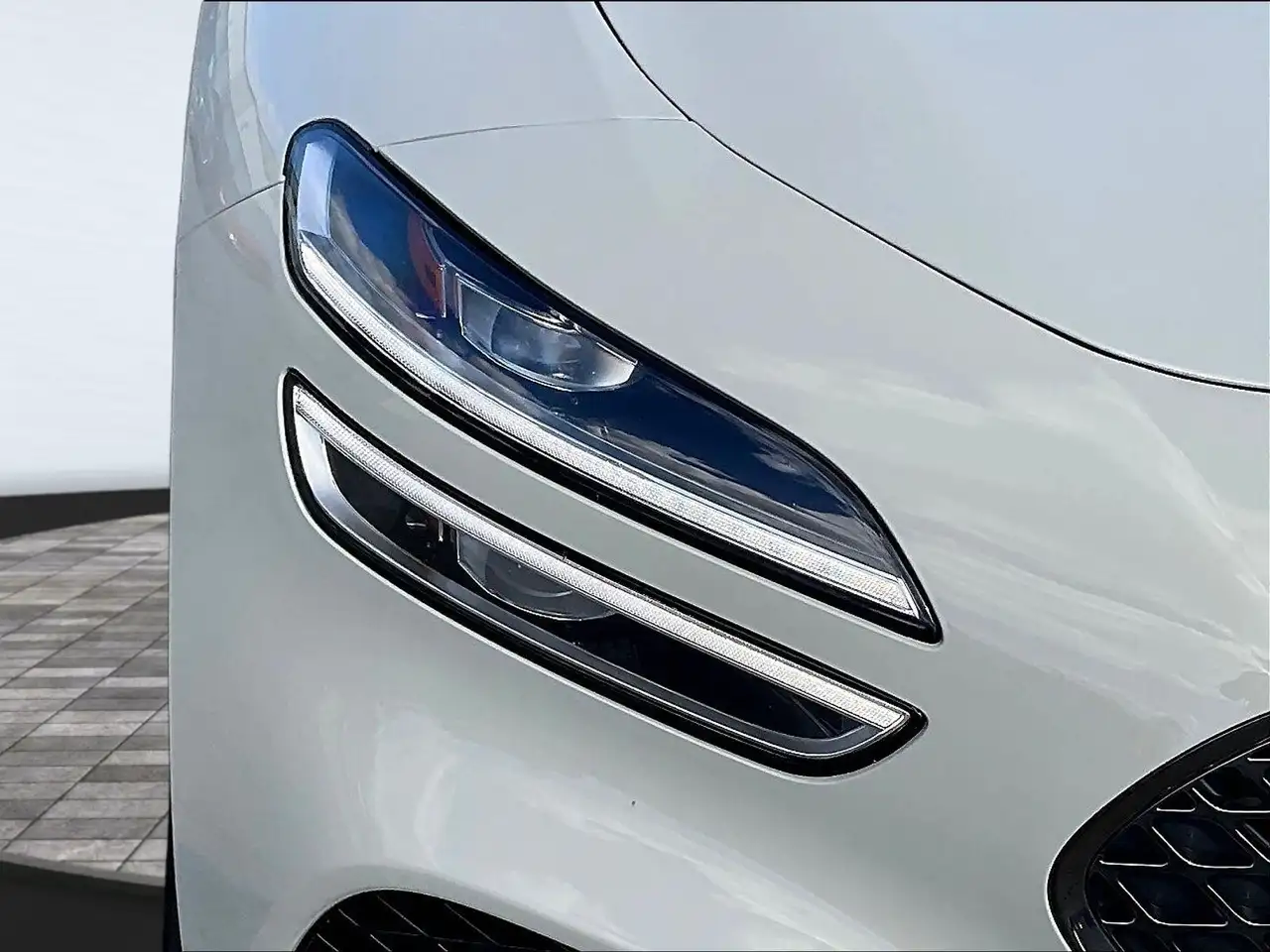 Genesis G70 - Image 32