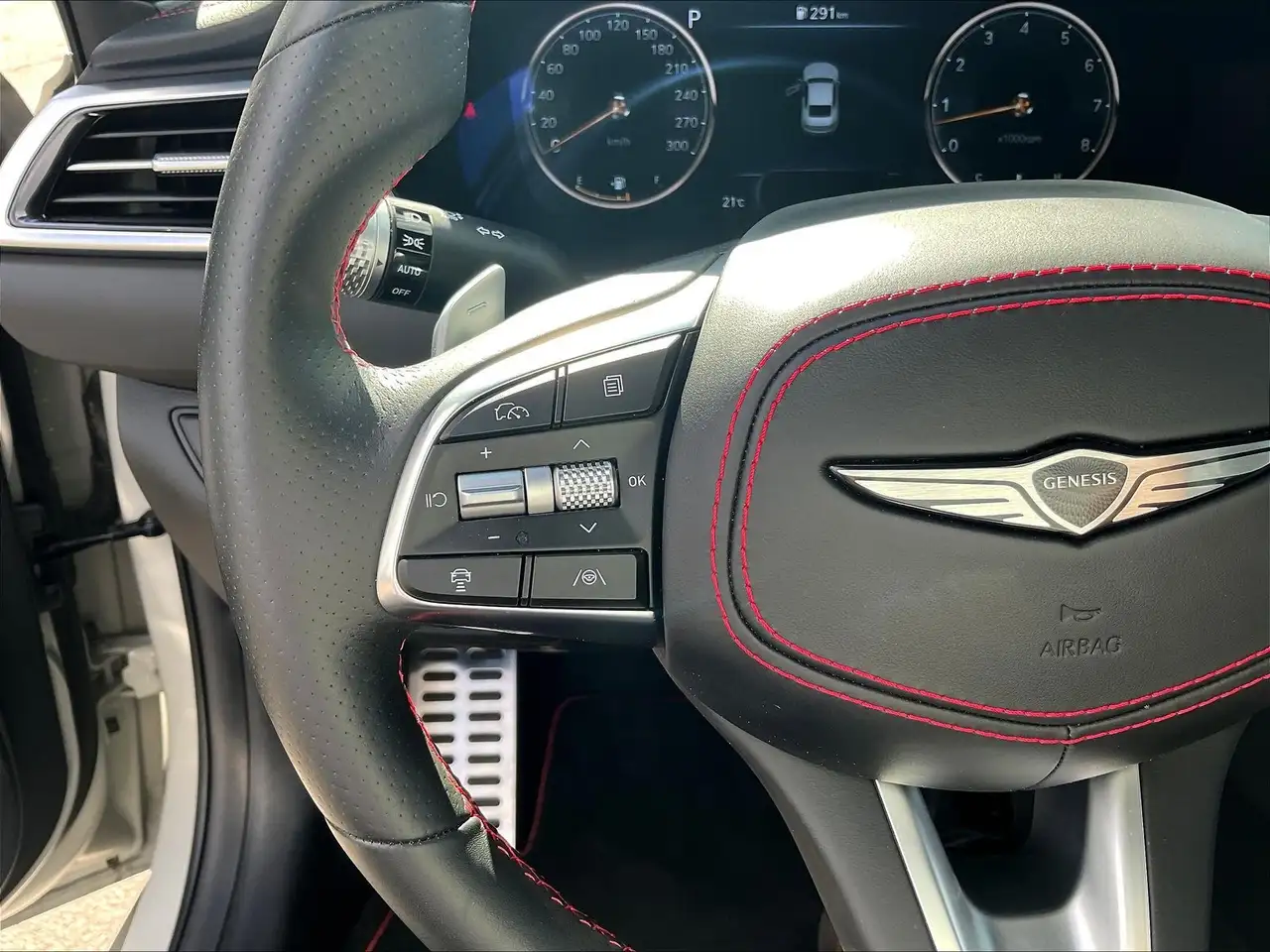 Genesis G70 - Image 13