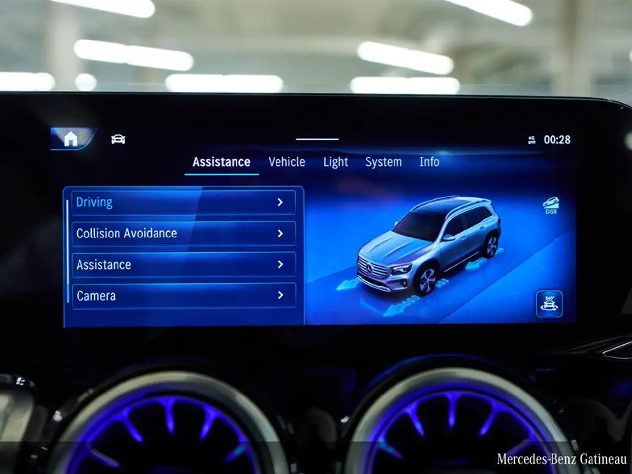 Mercedes-Benz GLB - Image 33