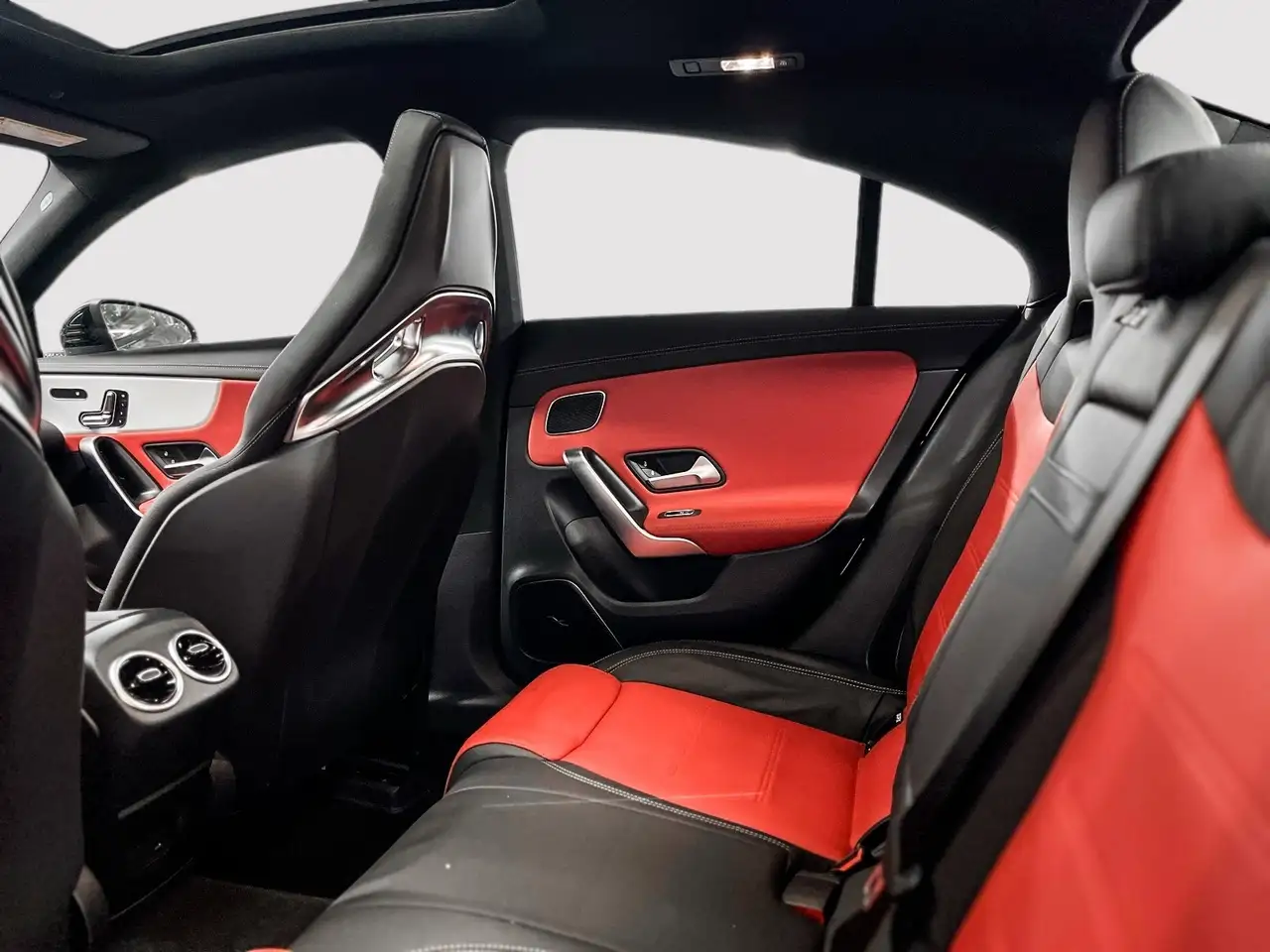 Mercedes-Benz CLA - Image 29