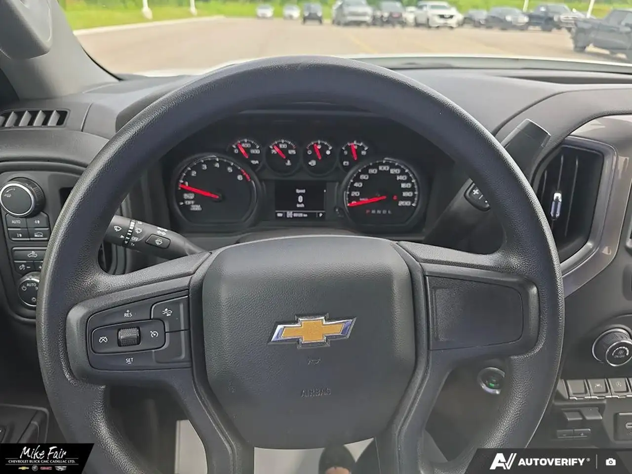 Chevrolet Silverado 1500 - Image 13