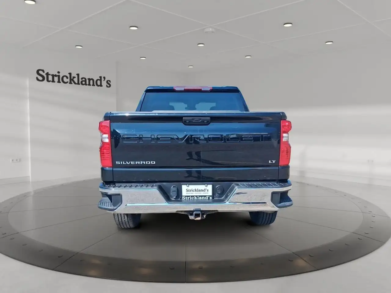 Chevrolet Silverado 1500 - Image 3
