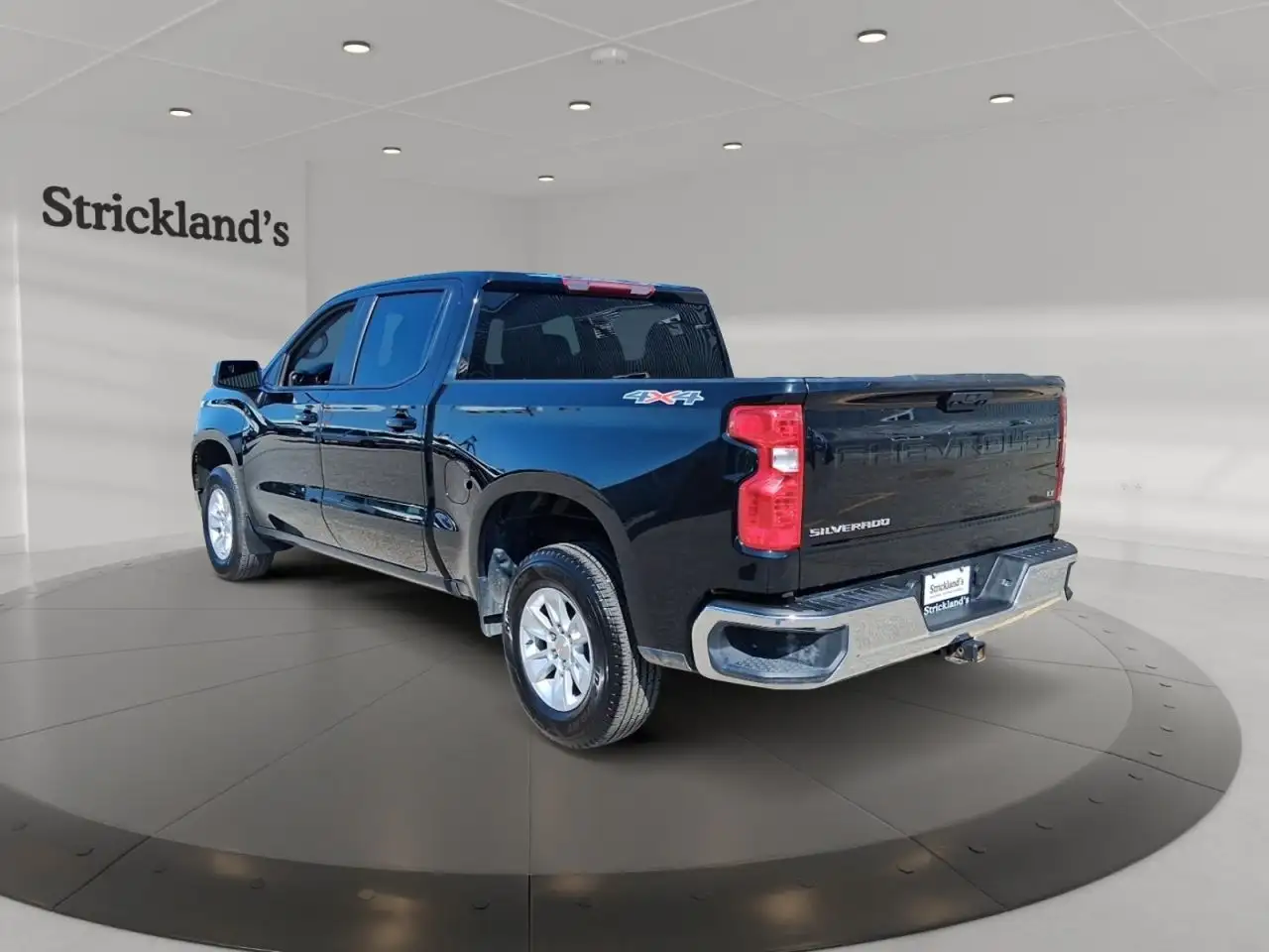 Chevrolet Silverado 1500 - Image 4