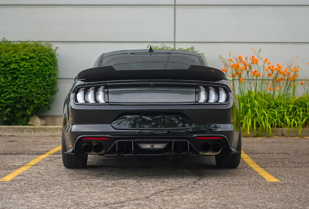 Ford Mustang - Image 11