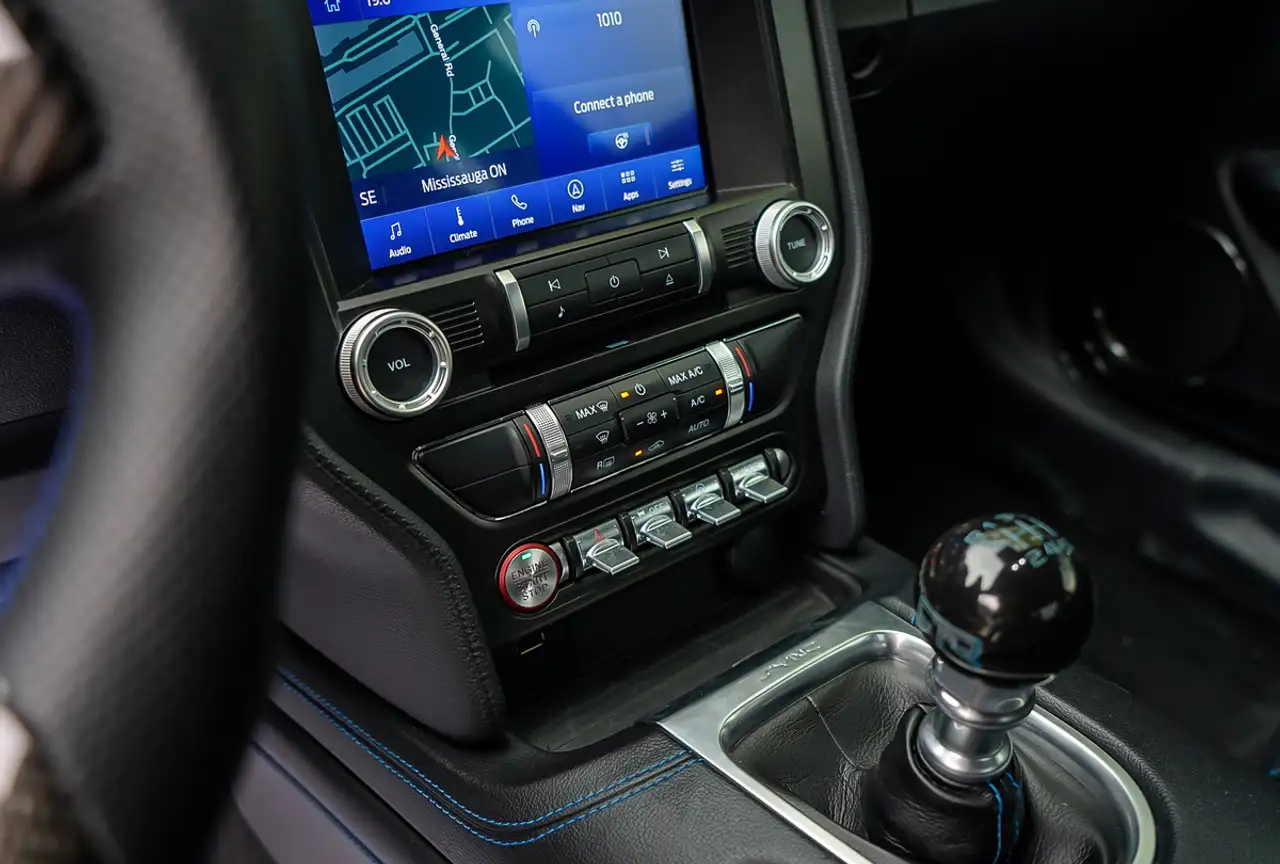 Ford Mustang - Image 19