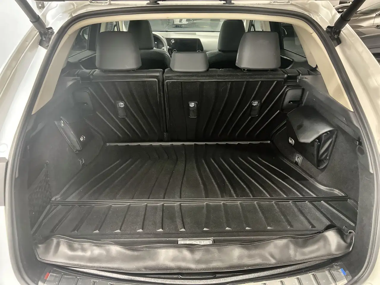 Lexus NX - Image 22