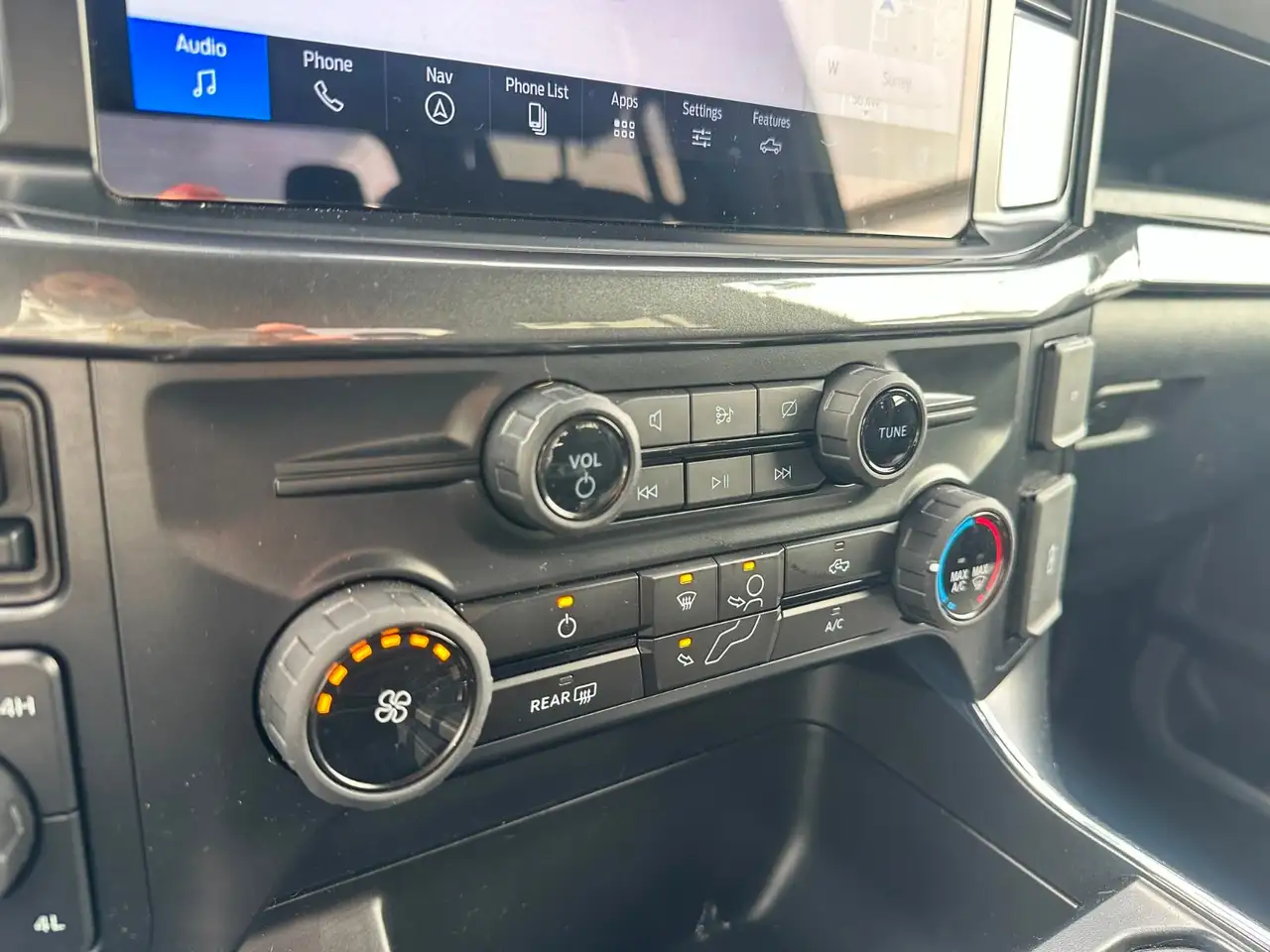 Ford F-150 - Image 22