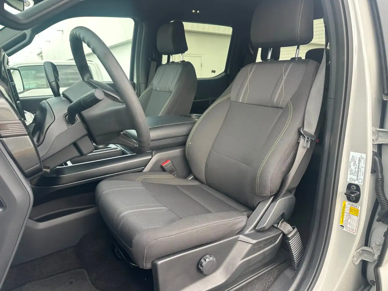 Ford F-150 - Image 20