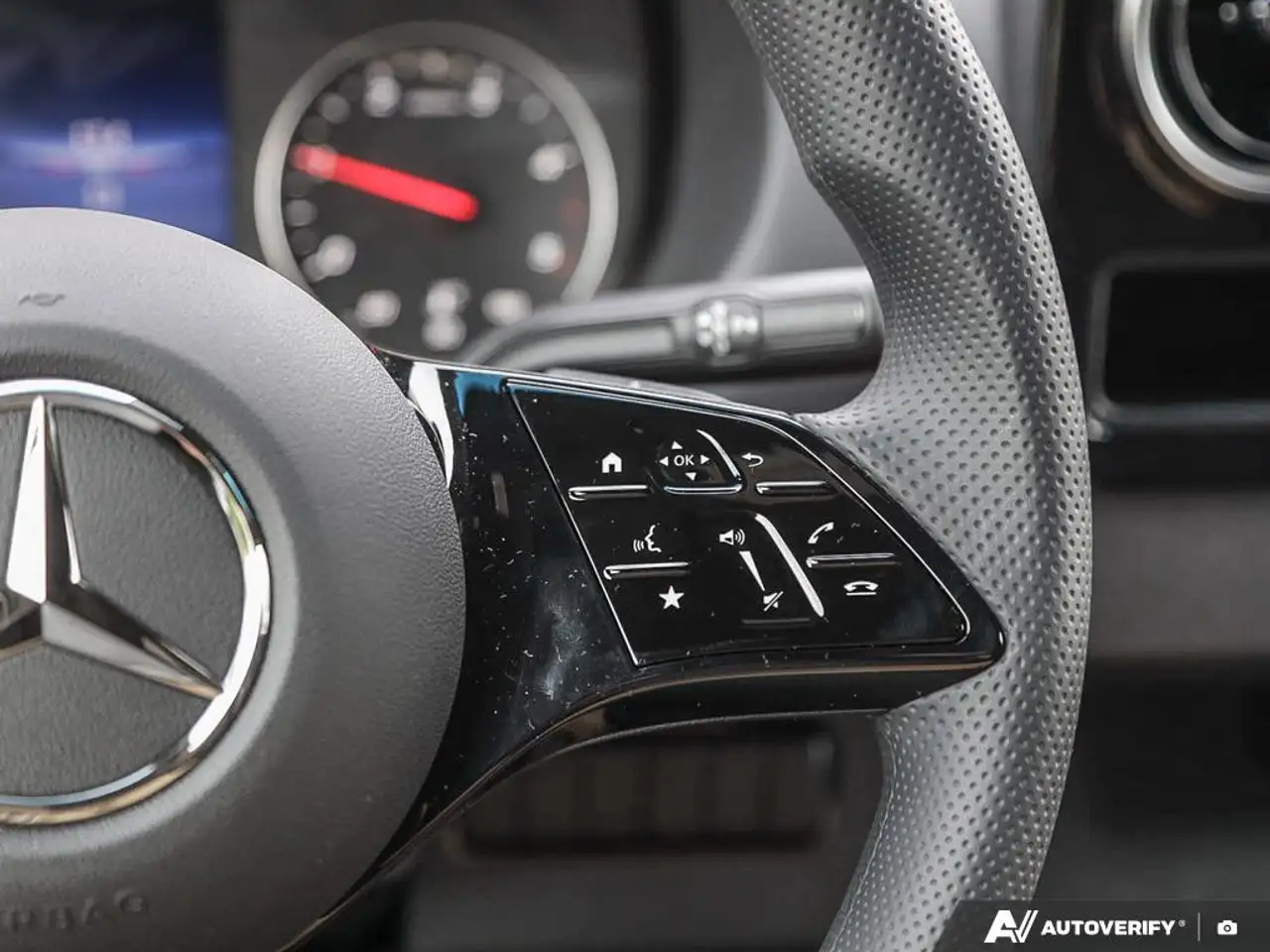 Mercedes-Benz Sprinter - Image 16