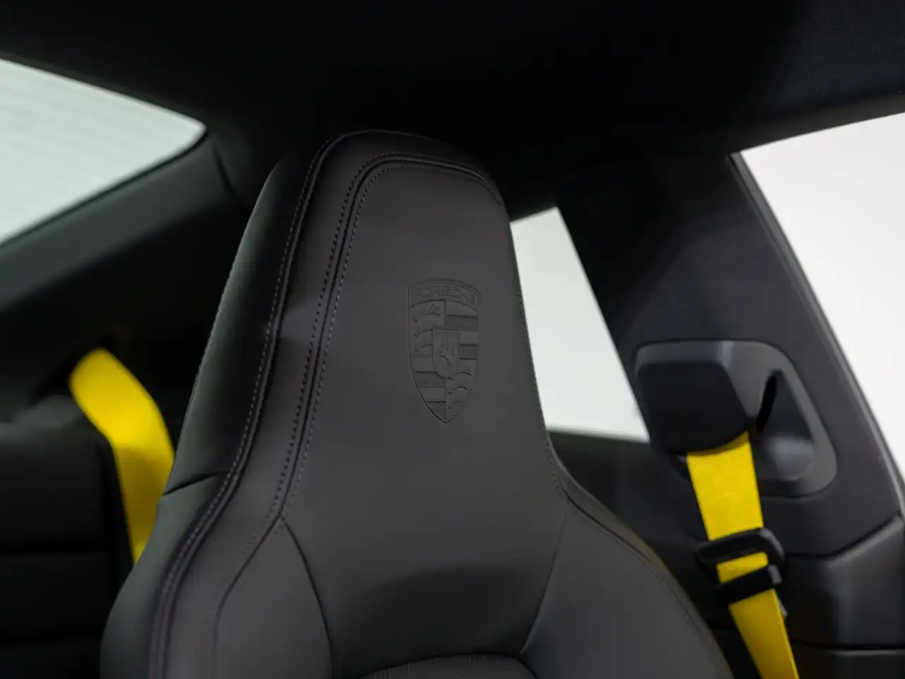 Porsche 911 - Image 25