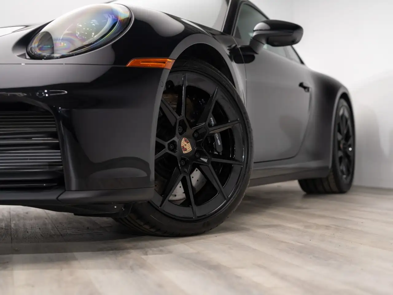 Porsche 911 - Image 6