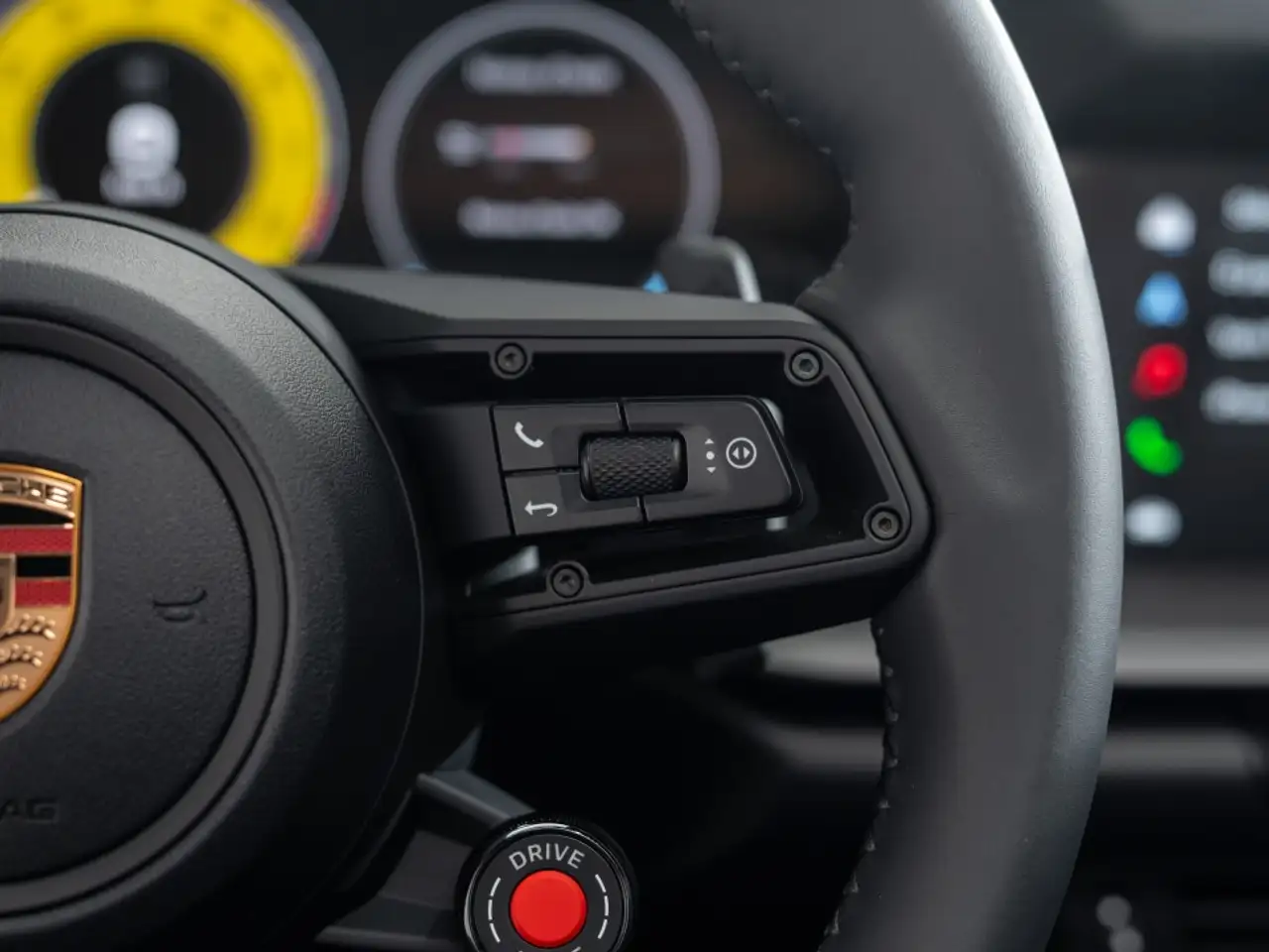 Porsche 911 - Image 34