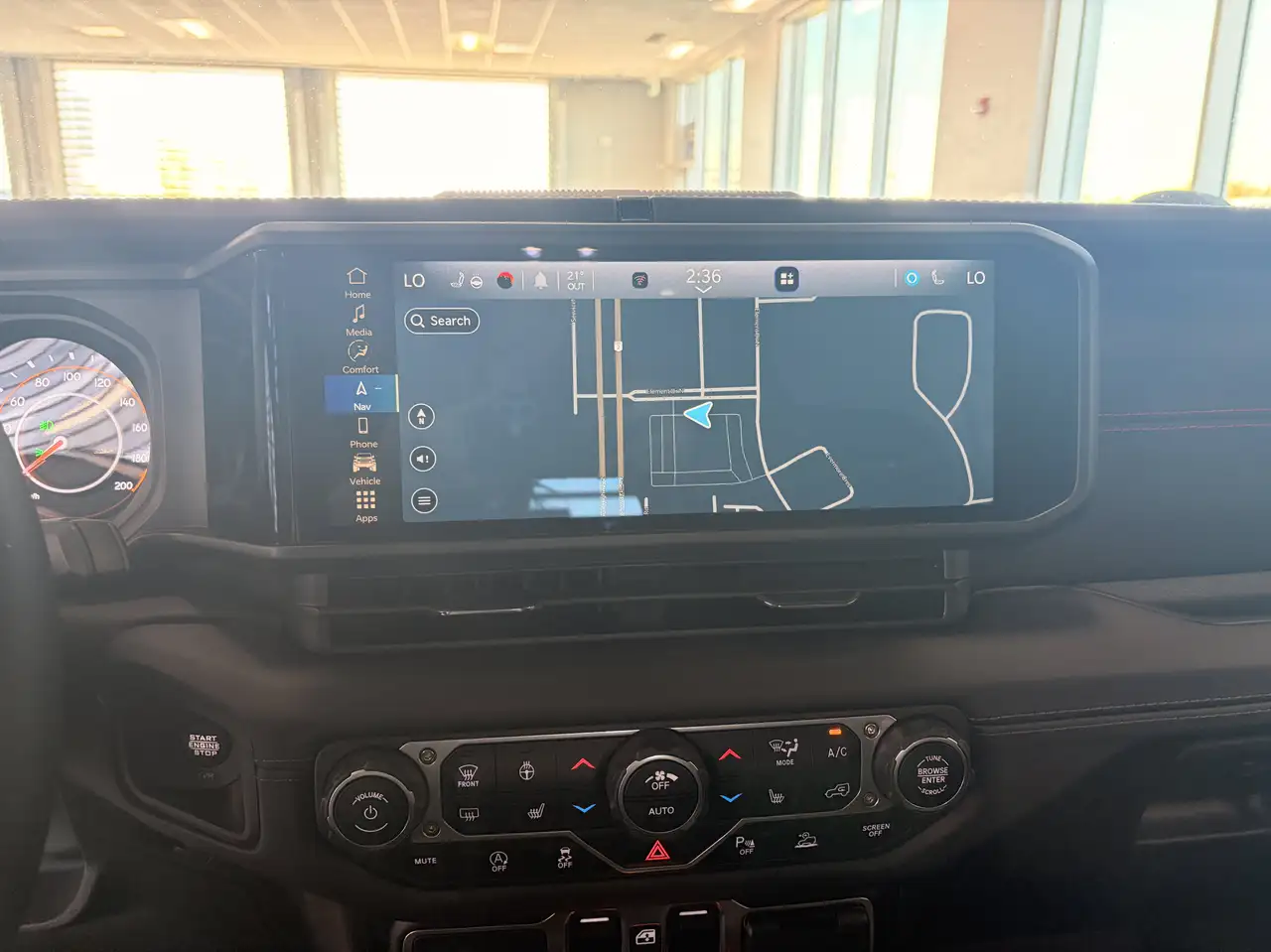 Jeep Wrangler - Image 17