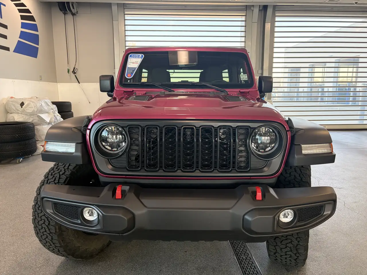 Jeep Wrangler - Image 10