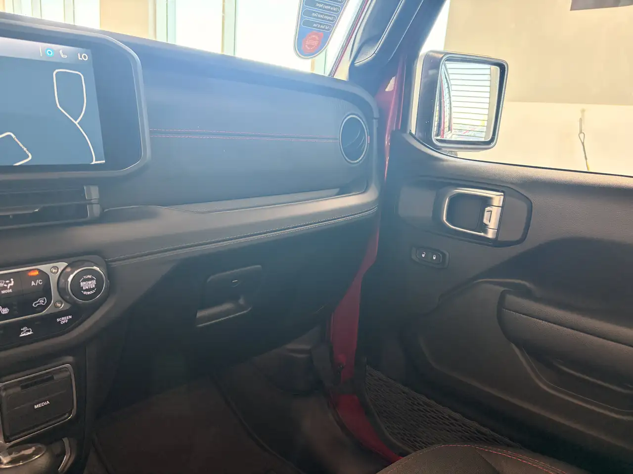 Jeep Wrangler - Image 21