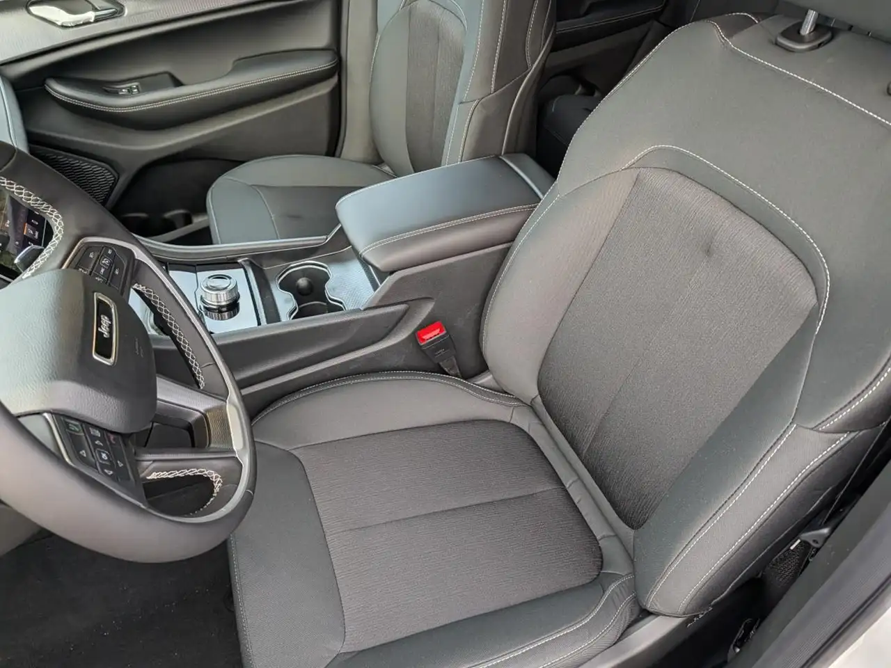 Jeep Grand Cherokee - Image 7