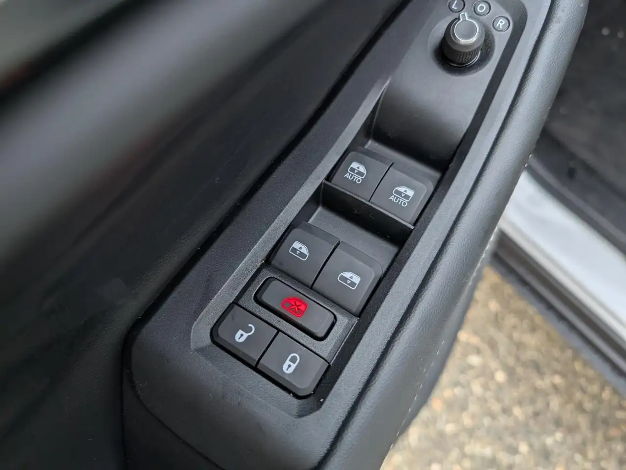 Jeep Grand Cherokee - Image 5